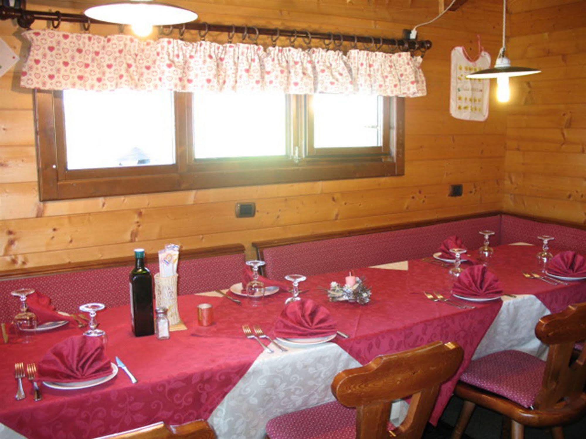 Restaurant Hotel Chalet Del Sole Oulx Εξωτερικό φωτογραφία